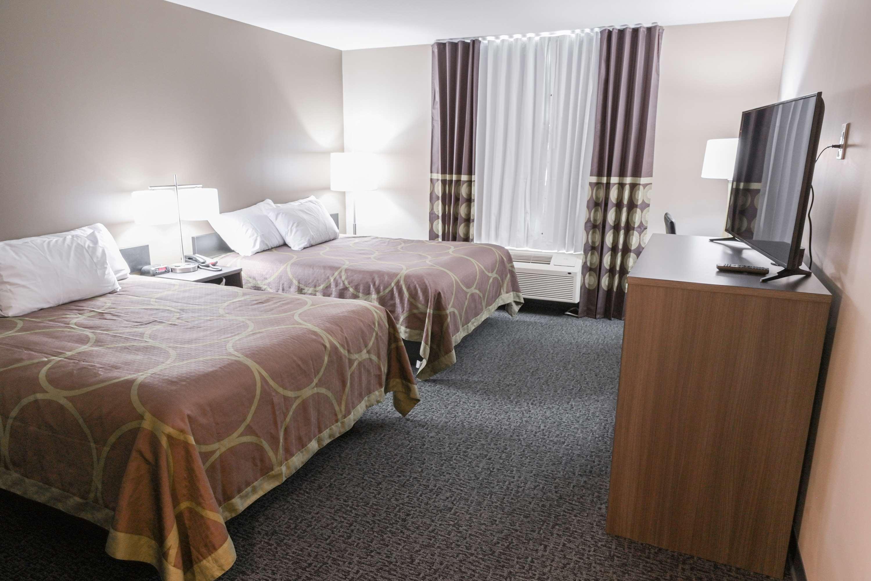 Super 8 By Wyndham Moosonee Hotel Exterior photo